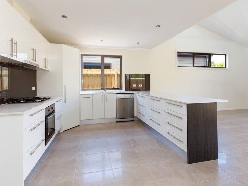 5 Karawa Close, Rosebud West VIC 3940