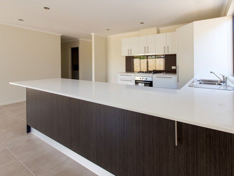 5 Karawa Close, Rosebud West VIC 3940