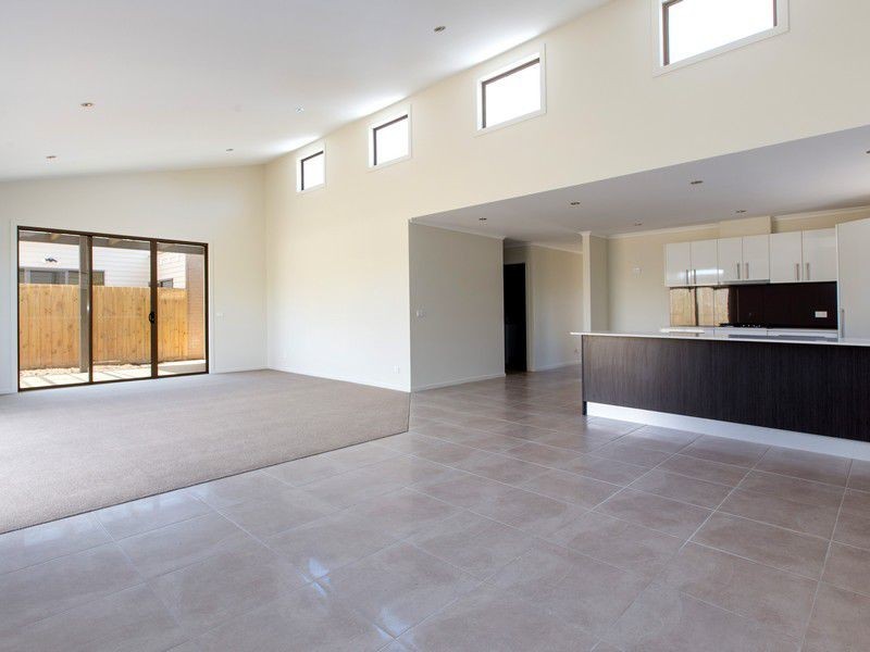 5 Karawa Close, Rosebud West VIC 3940