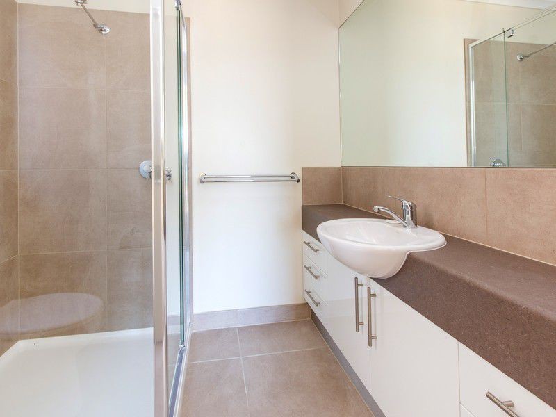 5 Karawa Close, Rosebud West VIC 3940