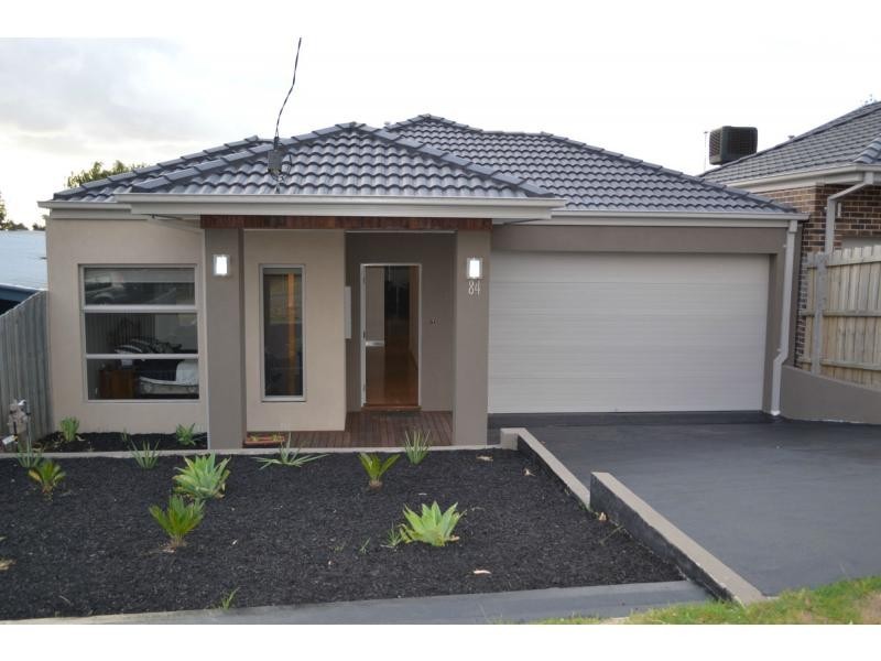 84 Fourth Avenue, Rosebud VIC 3939
