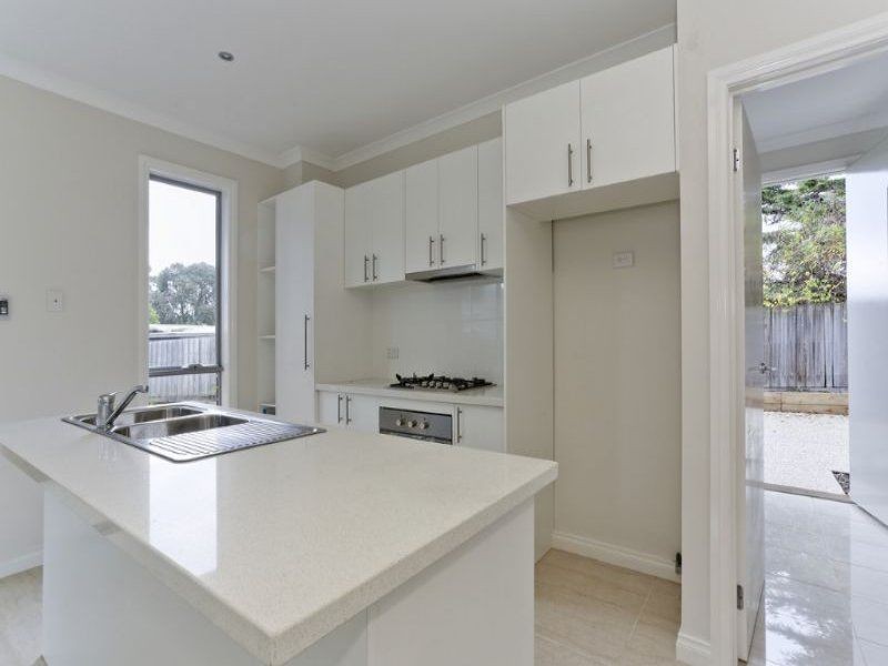 2/5 Cameron Street, Rosebud VIC 3939