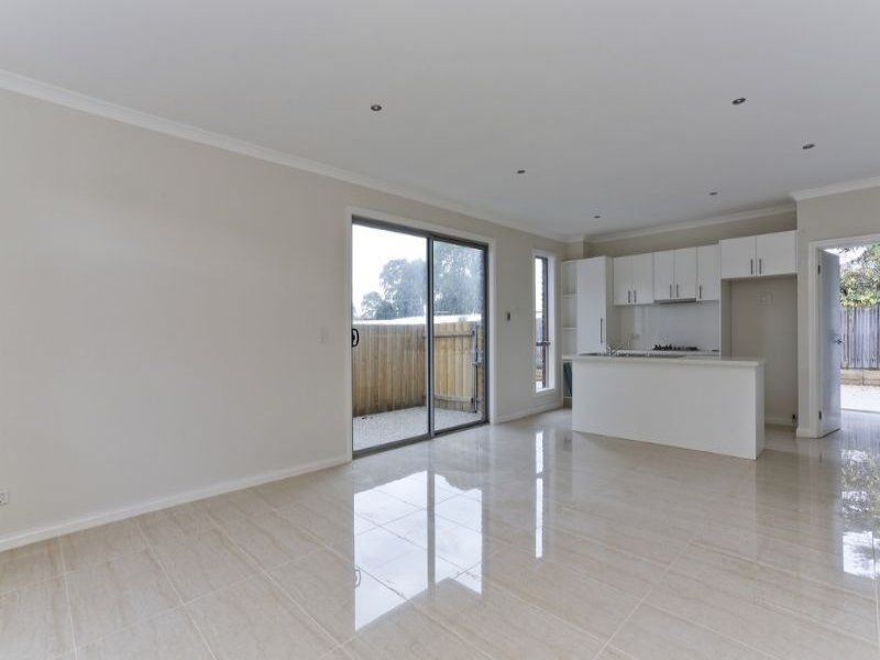 2/5 Cameron Street, Rosebud VIC 3939