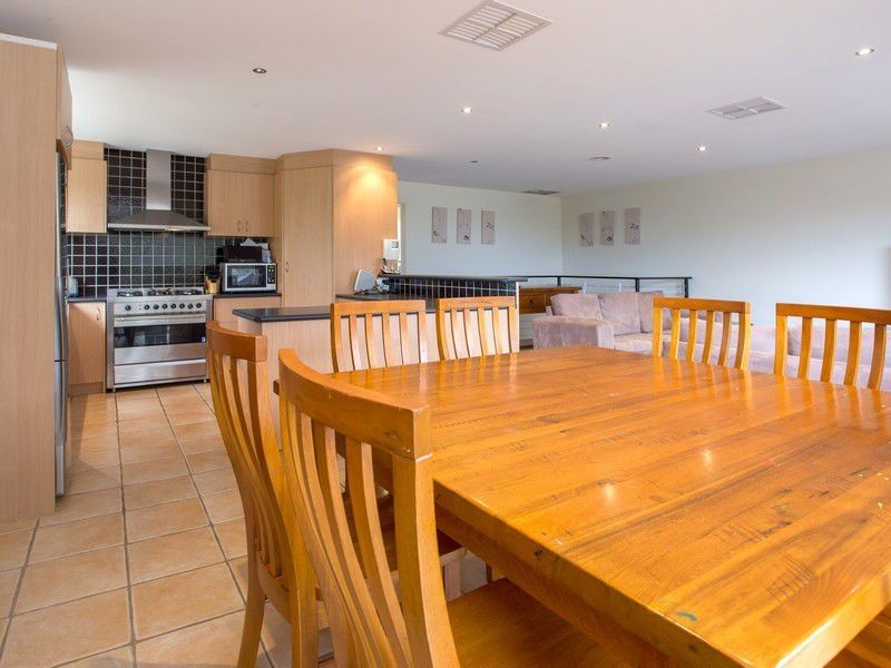 15 Yambill Avenue, Rosebud VIC 3939