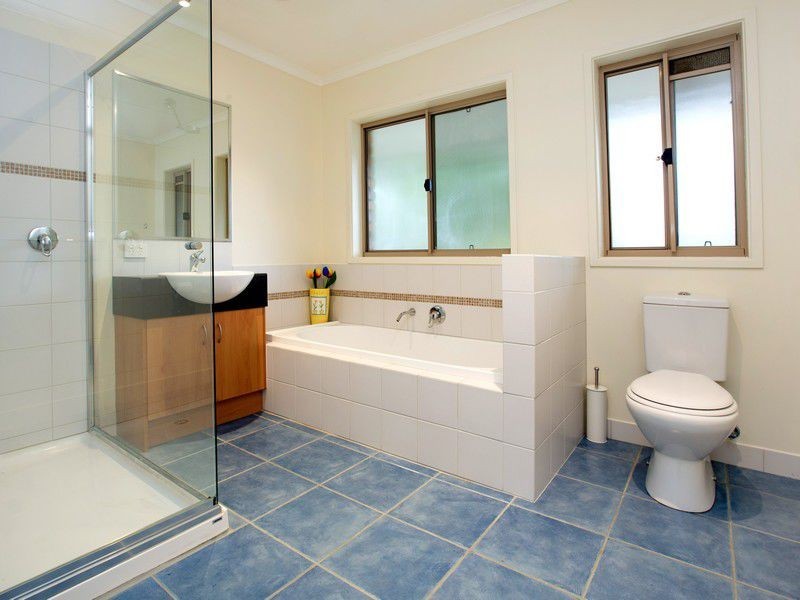15 Yambill Avenue, Rosebud VIC 3939