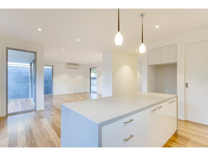 Villa 3/4 The Avenue, Mccrae VIC 3938