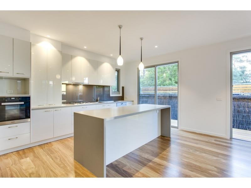 Villa 3/4 The Avenue, Mccrae VIC 3938