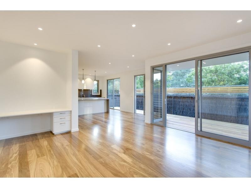 Villa 3/4 The Avenue, Mccrae VIC 3938