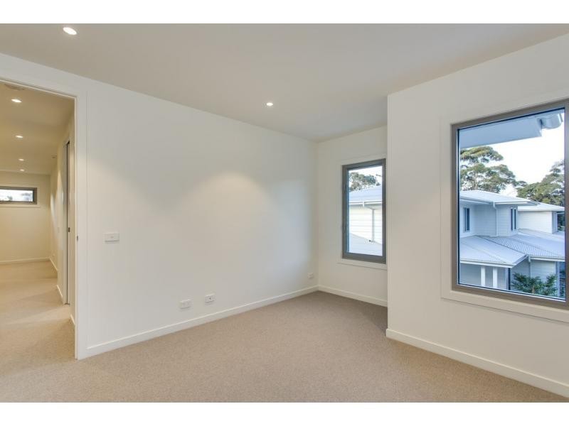 Villa 3/4 The Avenue, Mccrae VIC 3938