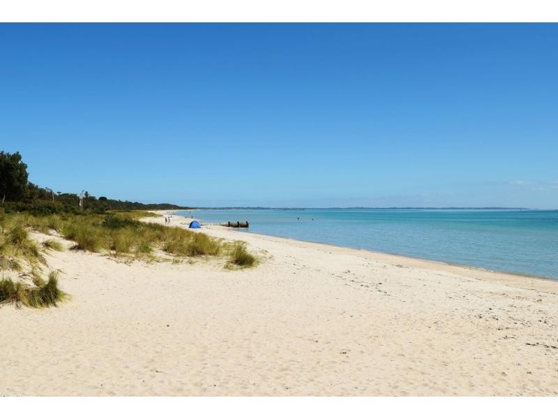 Villa 3/4 The Avenue, Mccrae VIC 3938