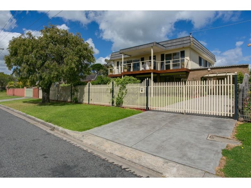 111 Seaview Avenue, Safety Beach VIC 3936