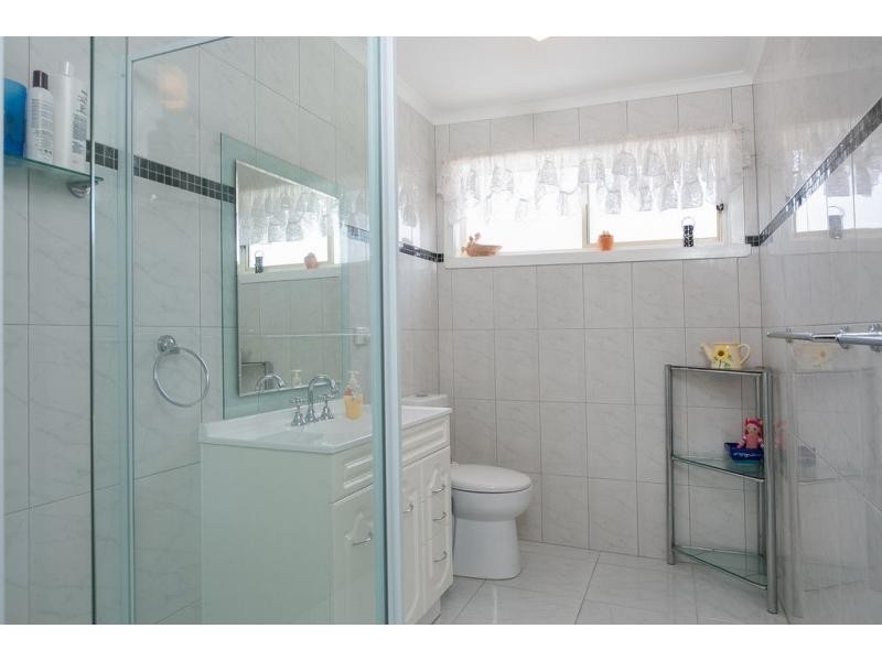 111 Seaview Avenue, Safety Beach VIC 3936