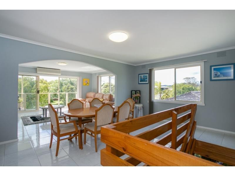 111 Seaview Avenue, Safety Beach VIC 3936