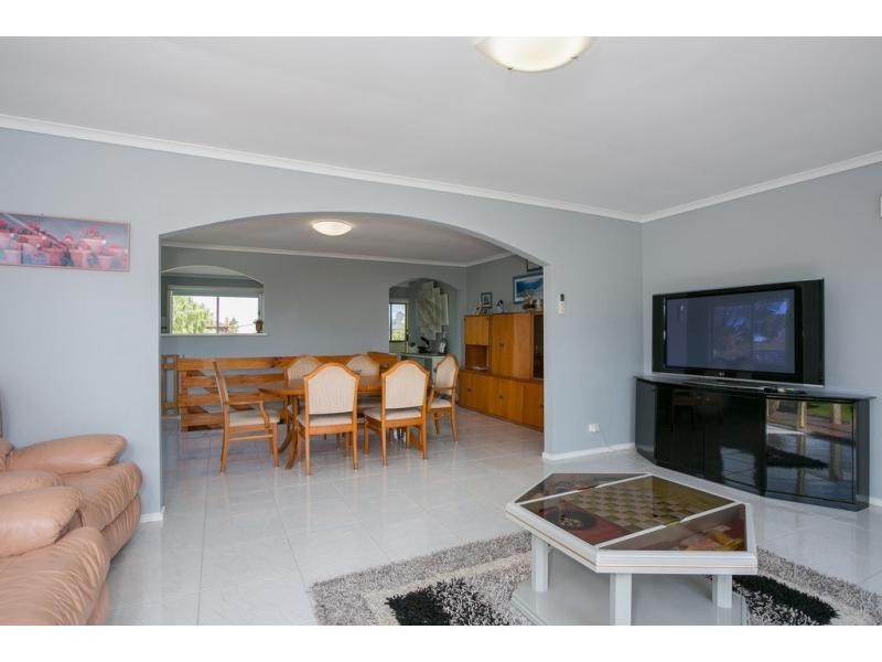 111 Seaview Avenue, Safety Beach VIC 3936