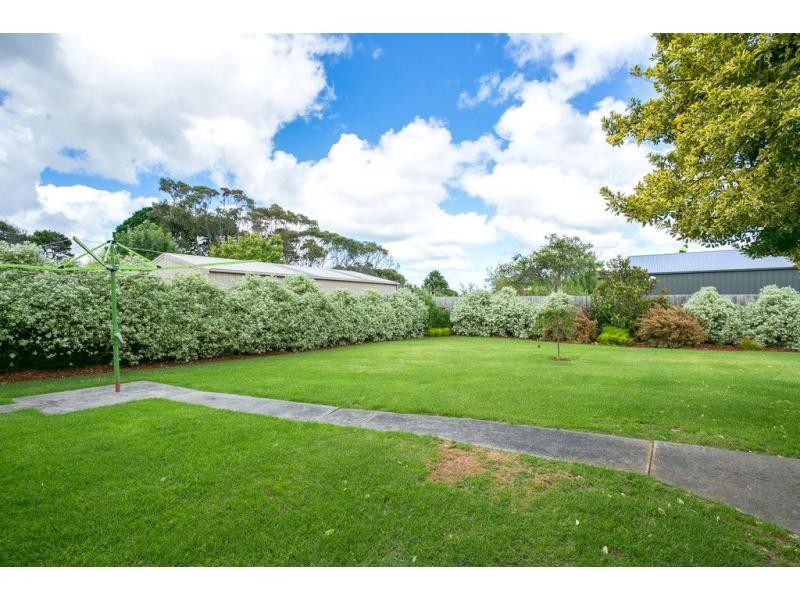 111 Seaview Avenue, Safety Beach VIC 3936