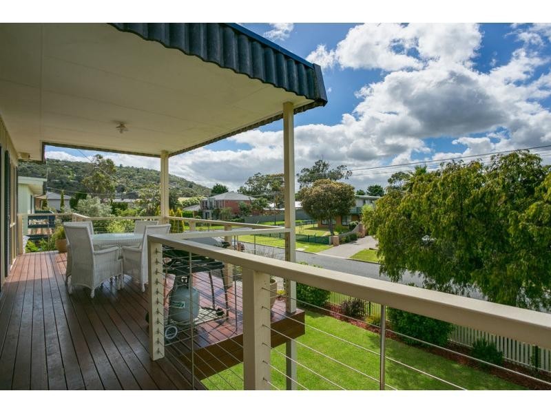 111 Seaview Avenue, Safety Beach VIC 3936