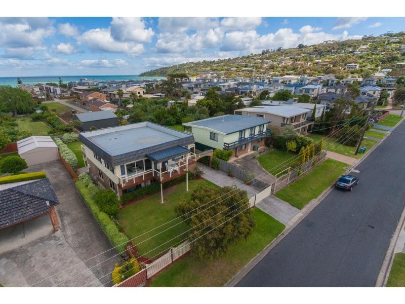 111 Seaview Avenue, Safety Beach VIC 3936