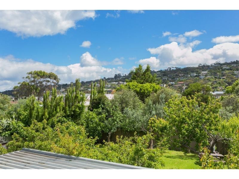 111 Seaview Avenue, Safety Beach VIC 3936