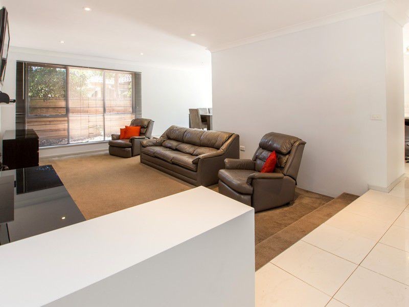 23 Leura Crescent, Rosebud VIC 3939