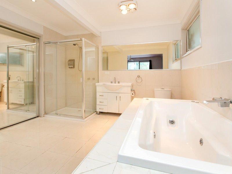 23 Leura Crescent, Rosebud VIC 3939