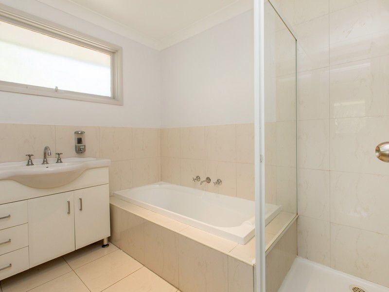 23 Leura Crescent, Rosebud VIC 3939