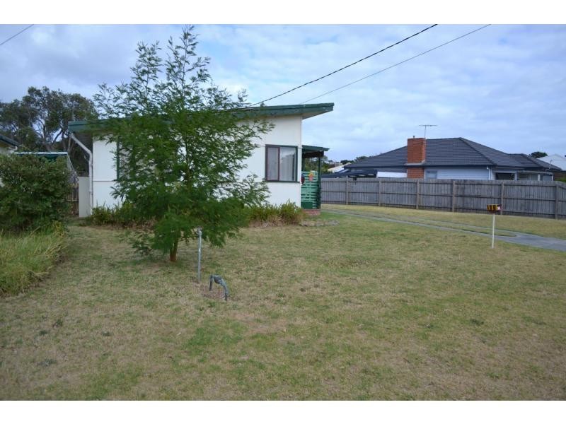 22 Capel Avenue, Rosebud West VIC 3940