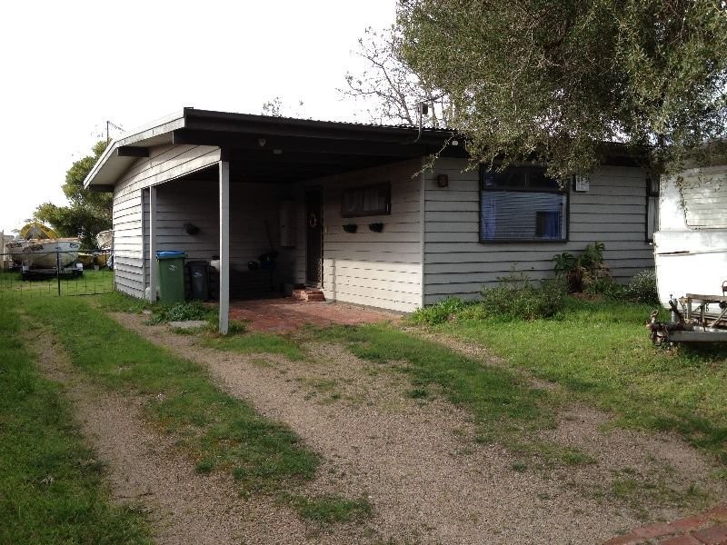 2 Walpole Avenue, Rosebud VIC 3939