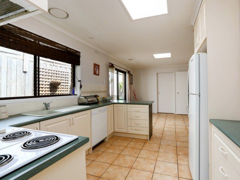 58 Flinders Avenue, Rosebud VIC 3939