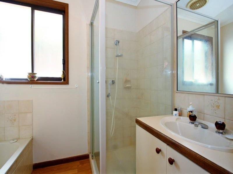 146 Sixth Avenue, Rosebud VIC 3939