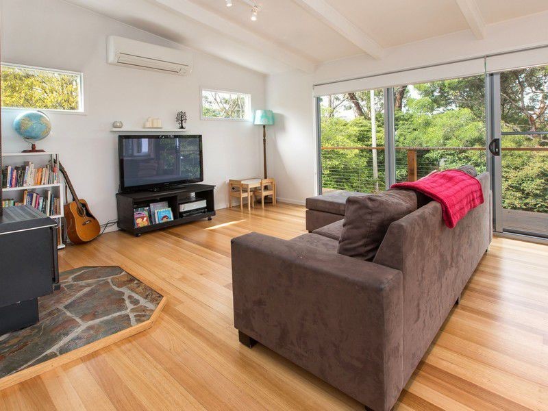 8 Banks Street, Mccrae VIC 3938