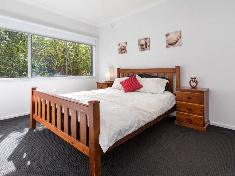 8 Banks Street, Mccrae VIC 3938