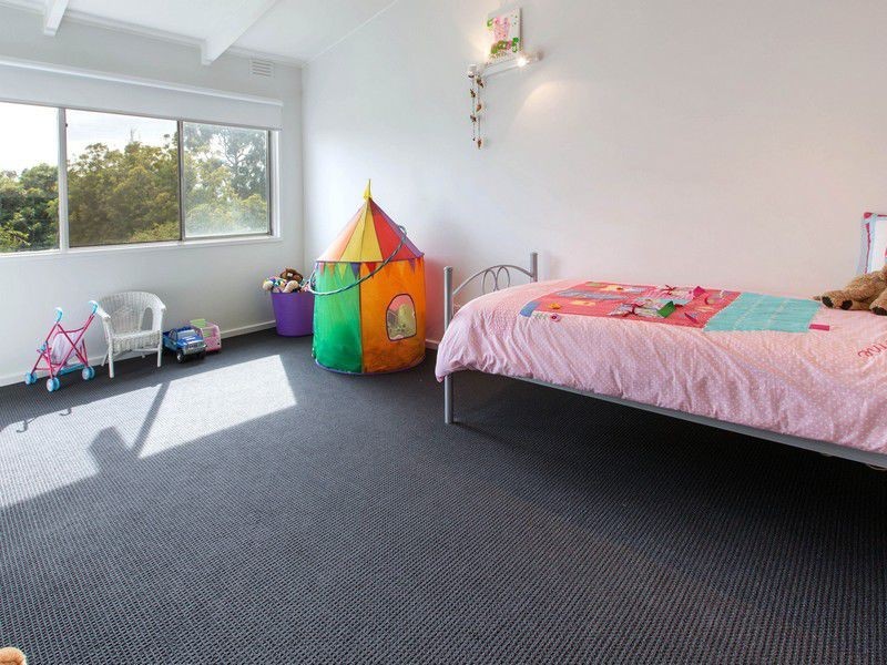 8 Banks Street, Mccrae VIC 3938