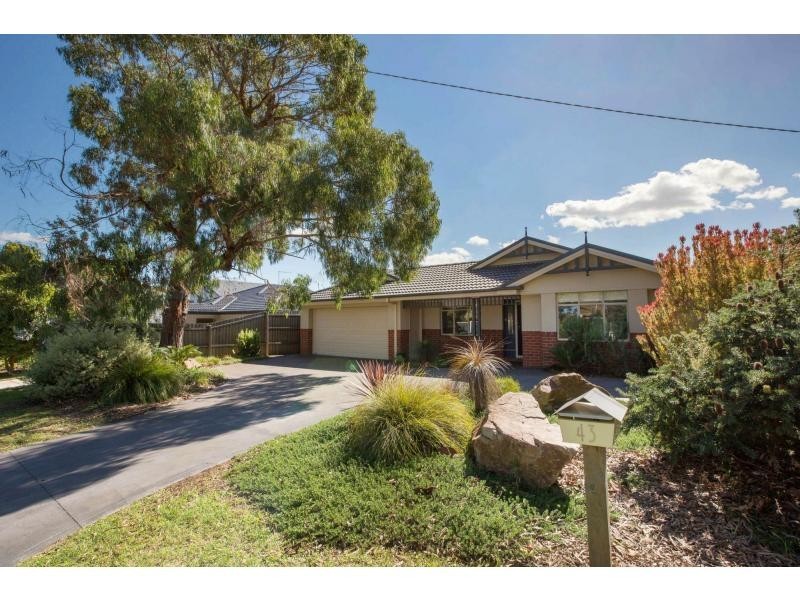 43 Sherwood Avenue, Rosebud VIC 3939