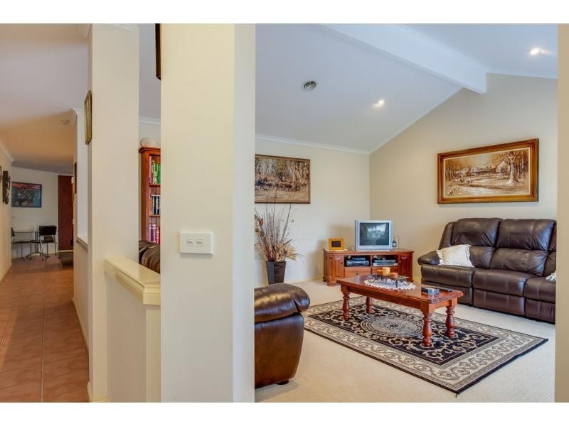 18 Golf Course Lane, Safety Beach VIC 3936