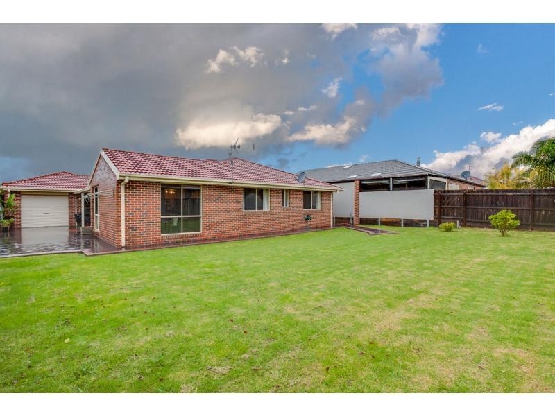 18 Golf Course Lane, Safety Beach VIC 3936