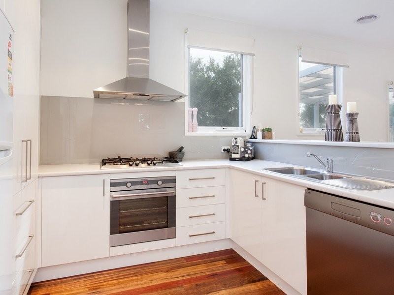 57 Hayes Avenue, Rosebud VIC 3939