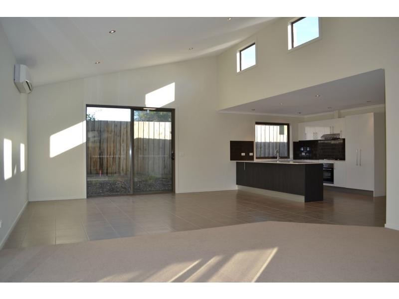 7 Karawa Close, Rosebud West VIC 3940