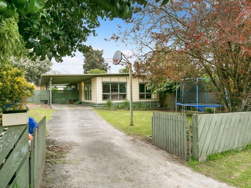39 Leura Crescent, Rosebud VIC 3939