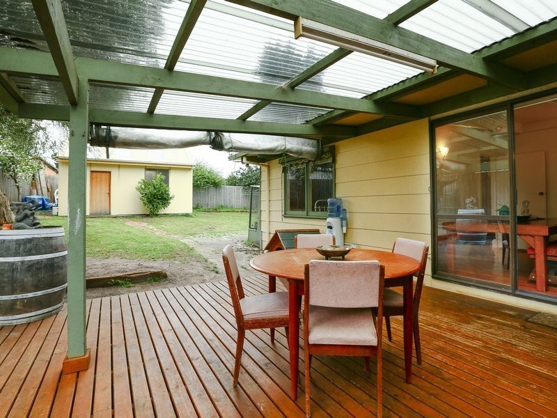 39 Leura Crescent, Rosebud VIC 3939