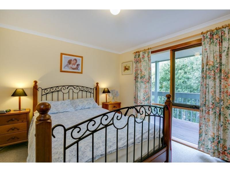 24 Tinapher Drive, Rye VIC 3941