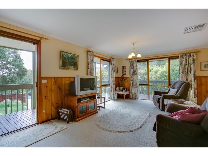 24 Tinapher Drive, Rye VIC 3941