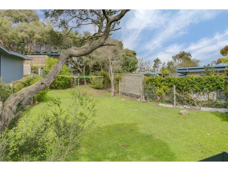 24 Tinapher Drive, Rye VIC 3941