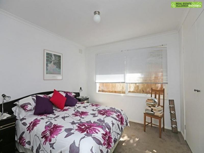 16 Swans Way, Rosebud West VIC 3940