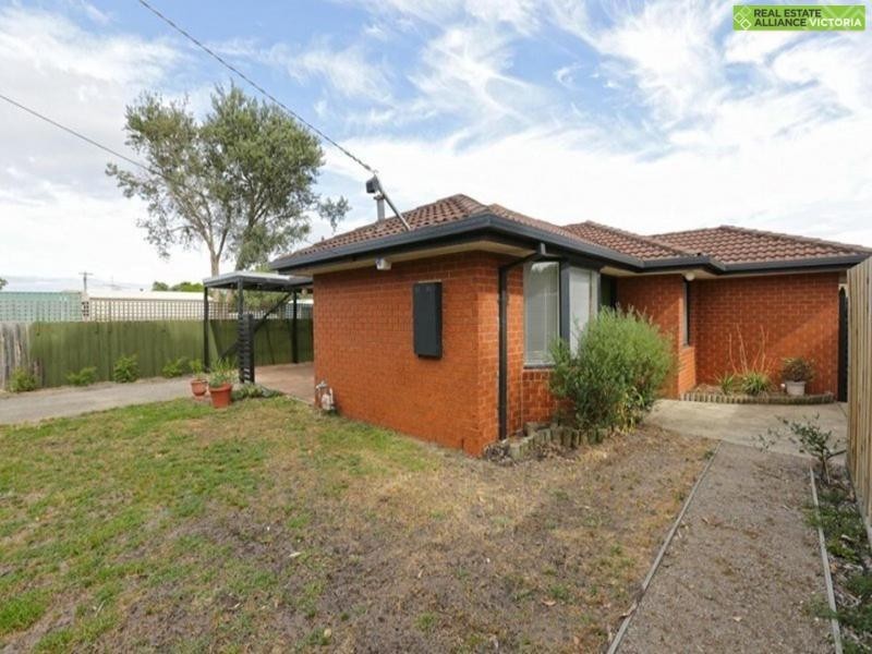 16 Swans Way, Rosebud West VIC 3940