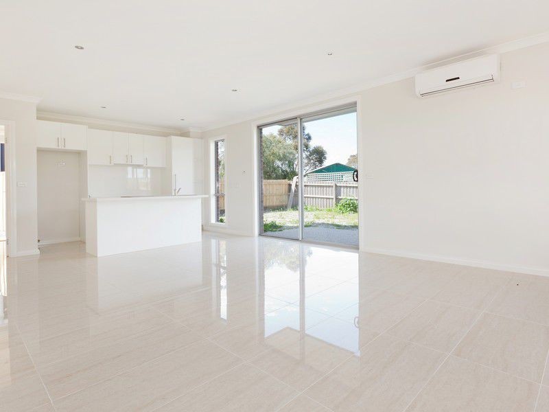 1-4/5 Cameron Street, Rosebud VIC 3939