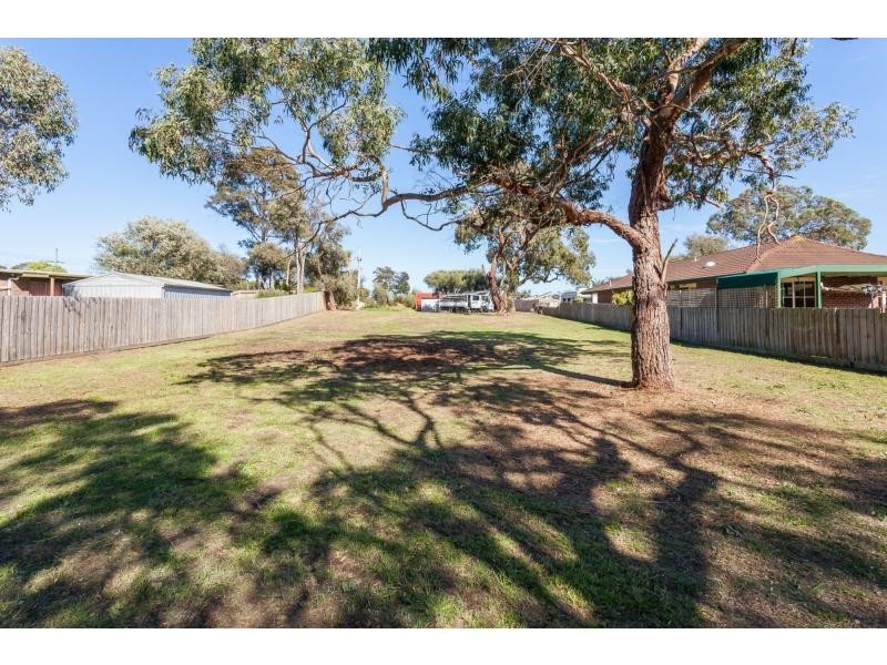 L1 and 2 / 81 Hayes Avenue, Rosebud VIC 3939