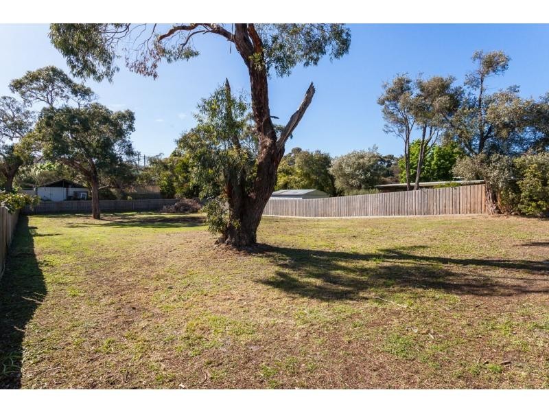 L1 and 2 / 81 Hayes Avenue, Rosebud VIC 3939