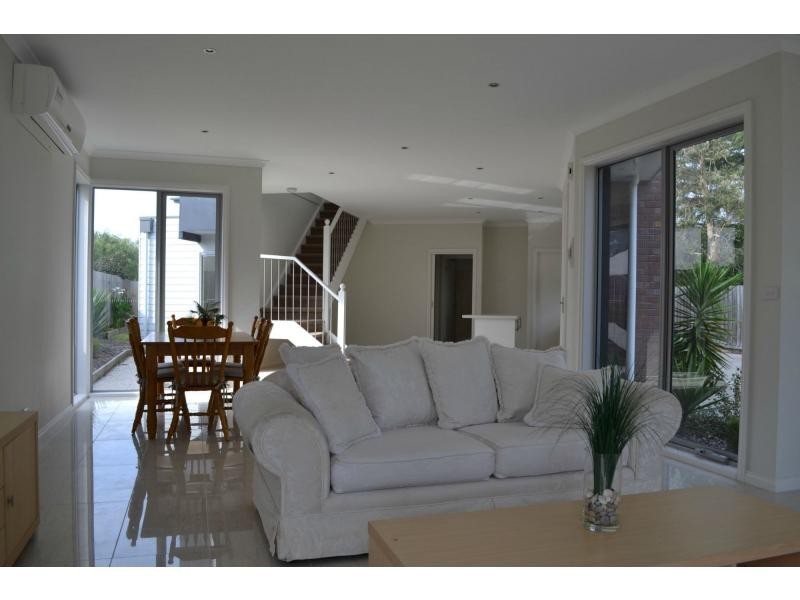 1/5 Cameron Street, Rosebud VIC 3939