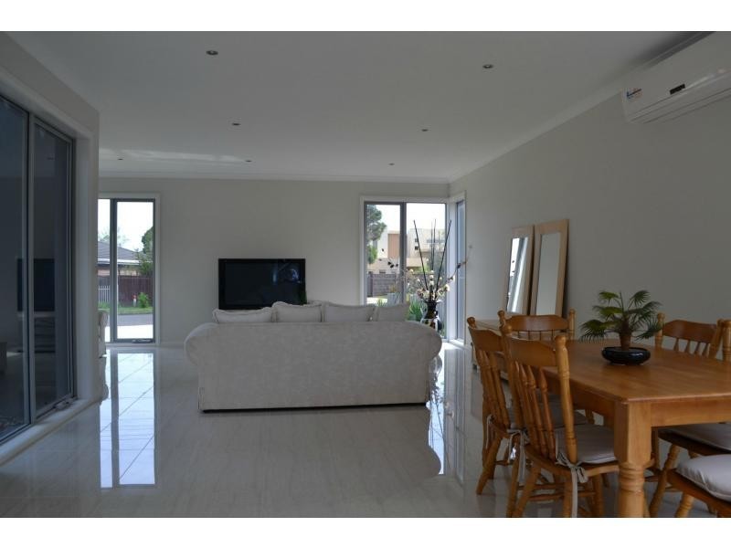 1/5 Cameron Street, Rosebud VIC 3939