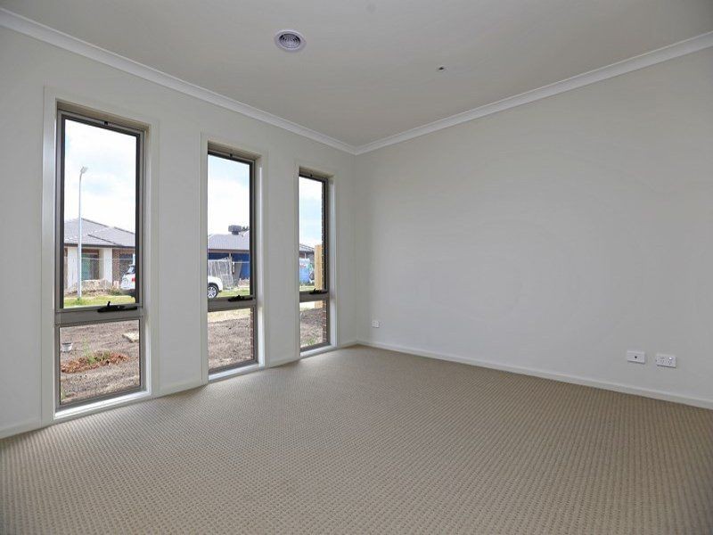 26 Corsair Ridge, Rosebud West VIC 3940